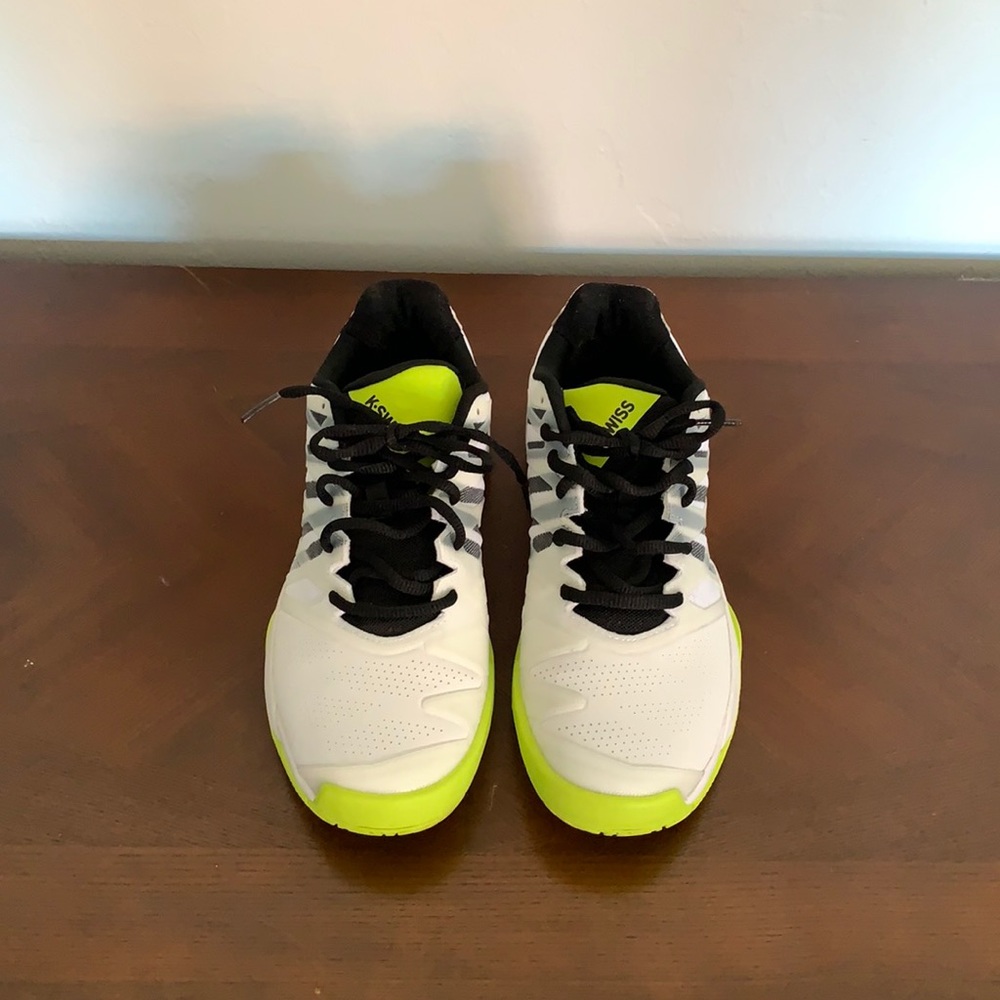 K-Swiss men’s size 7.5 surgelite tennis shoes